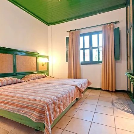 호텔 Canvas By Mitsis Cretan Village 헐소니소스